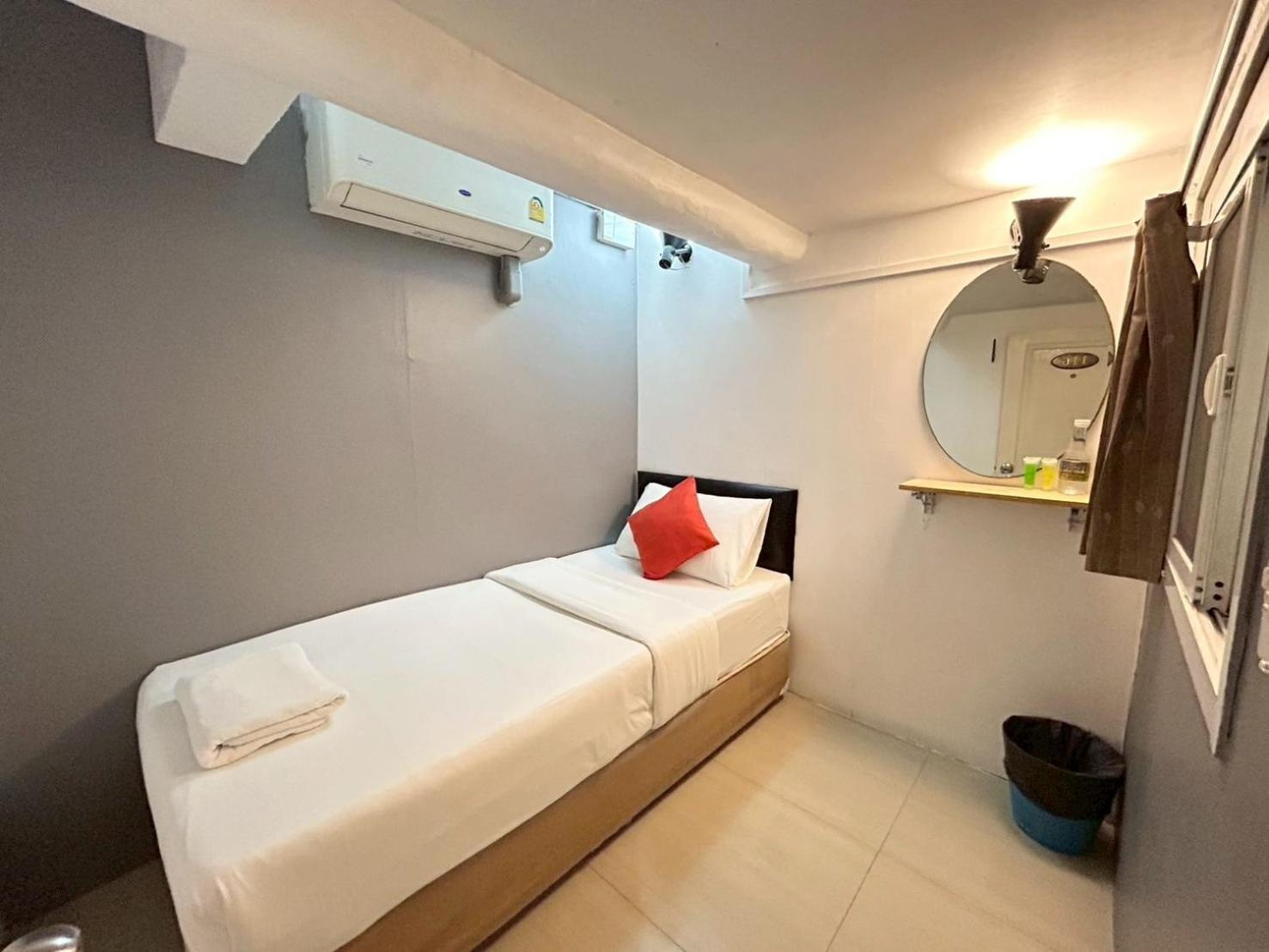 Khaosan Art Hotel Bangkok Extérieur photo